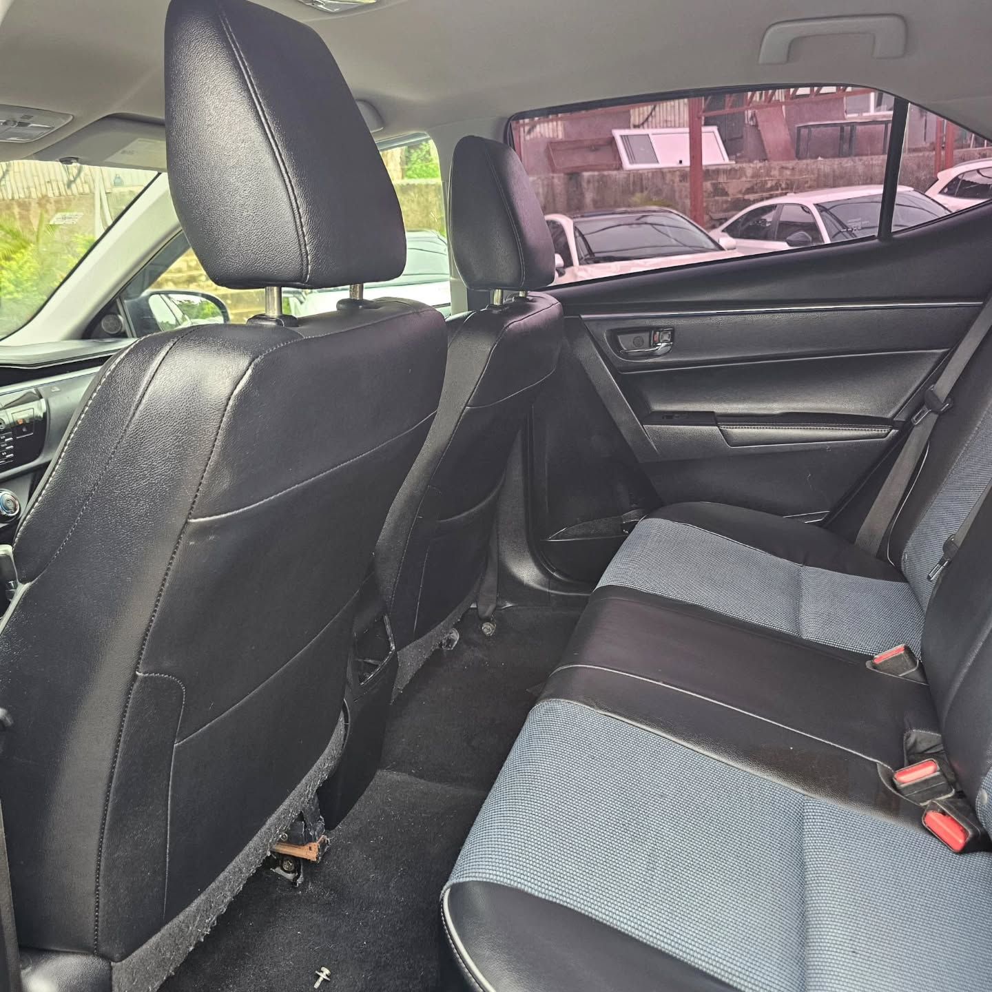2015 Toyota Corolla | Kendomon Motors - View 2