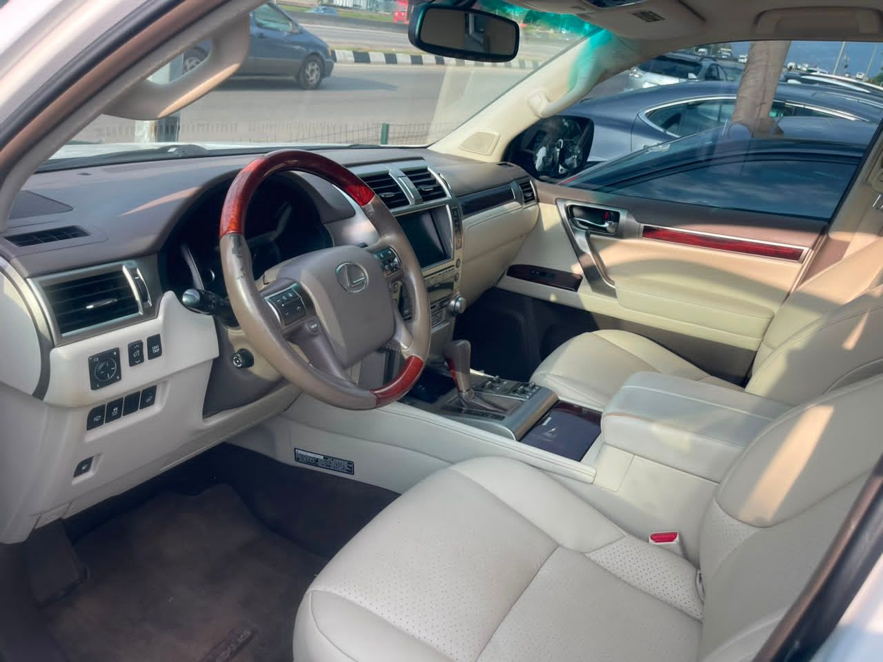 2012 Lexus GX460 - View 3
