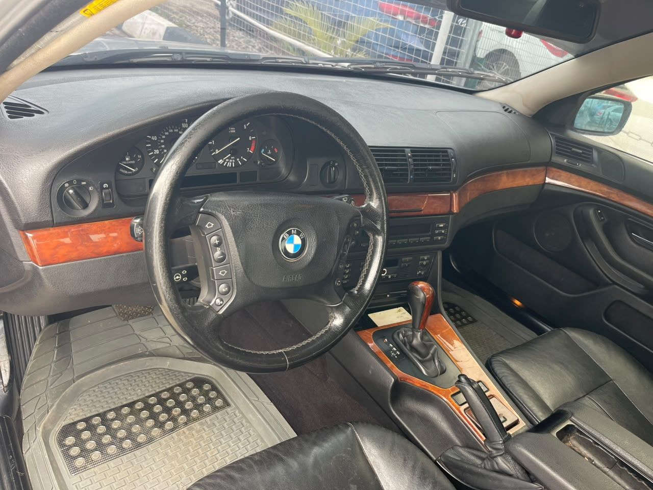 2003 BMW 530i - View 2
