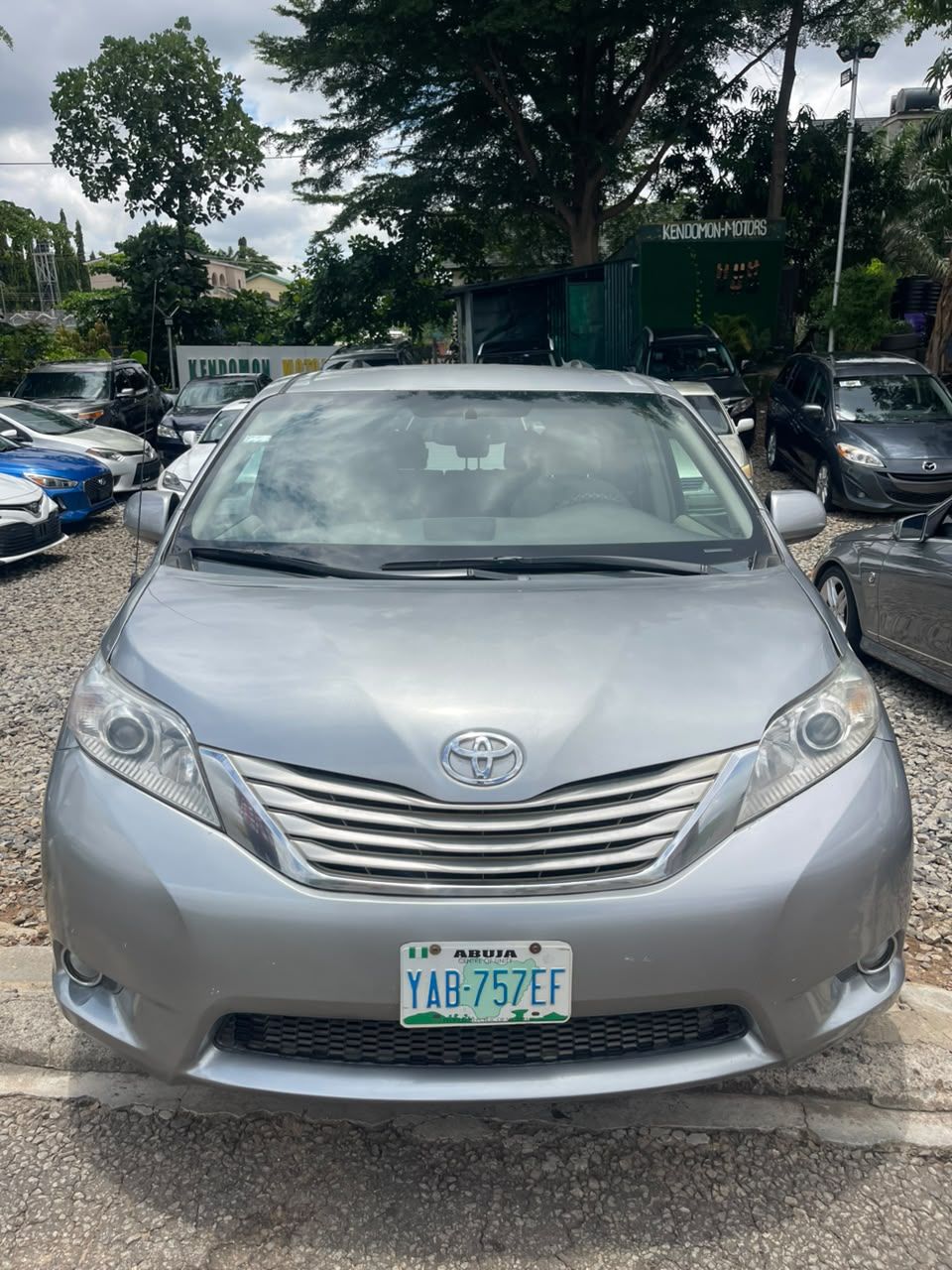 2011 Toyota  Sienna - View 1